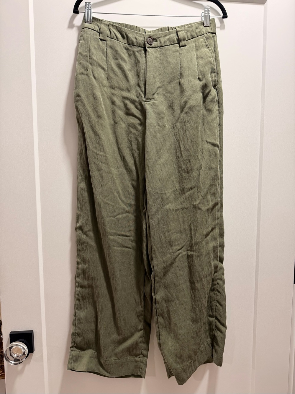 A new day- Wide-Leg Chinos in Olive